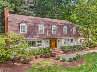 86 Roxiticus Rd, Far Hills, NJ 07931