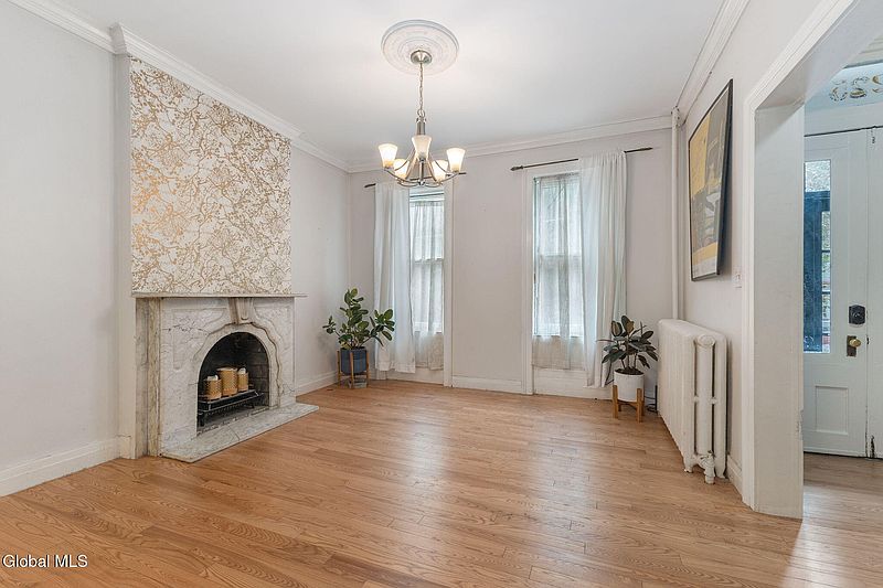 5th image of 225 Jay Street