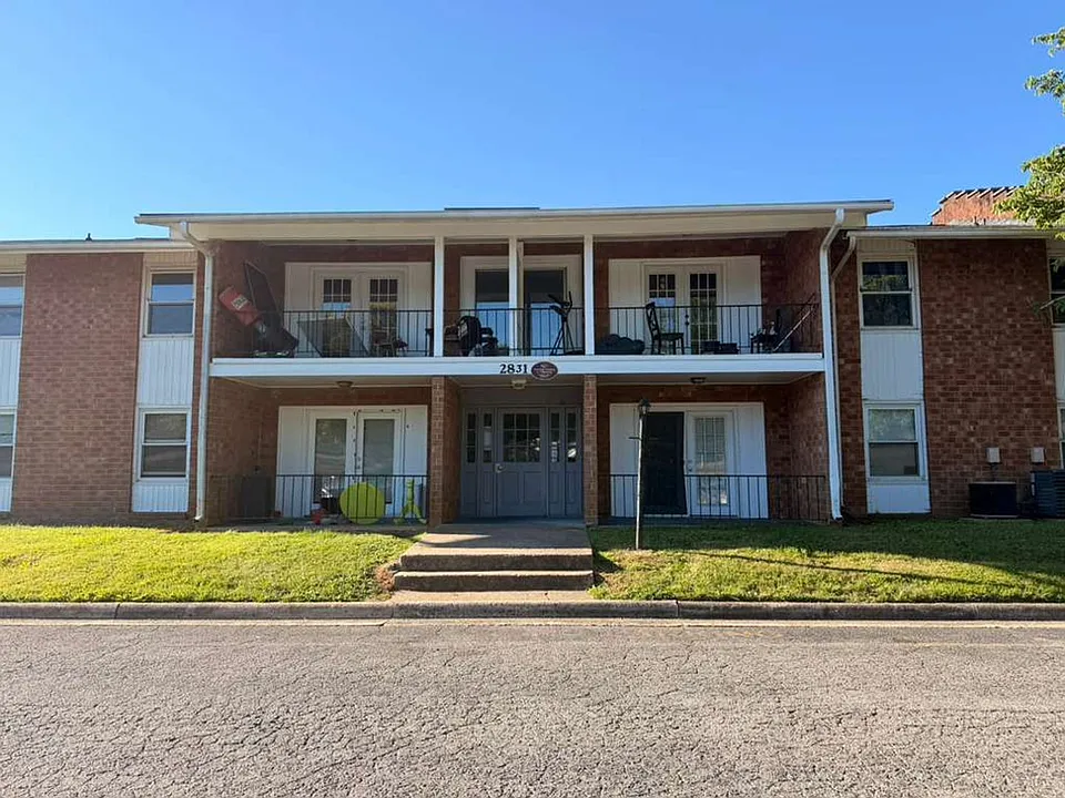 2831 N Ohenry Blvd #C