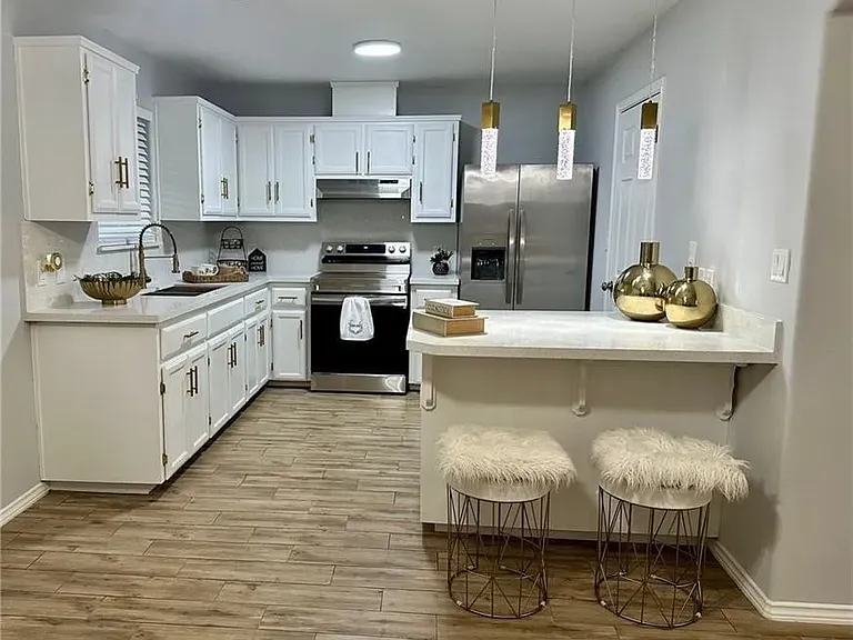 416 Canela Dr — Photo 3