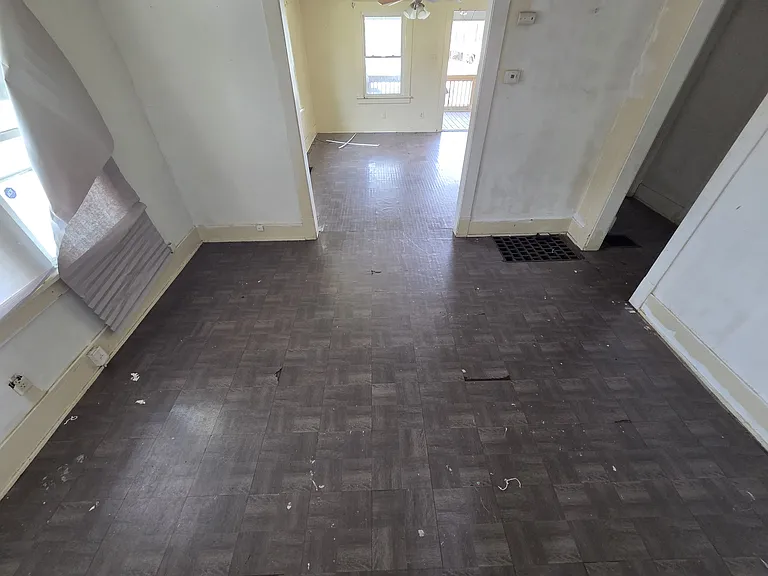 1705 E North St — Photo 18