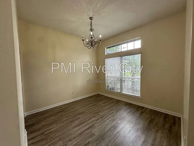 533 Alice Cove Ct — Photo 6