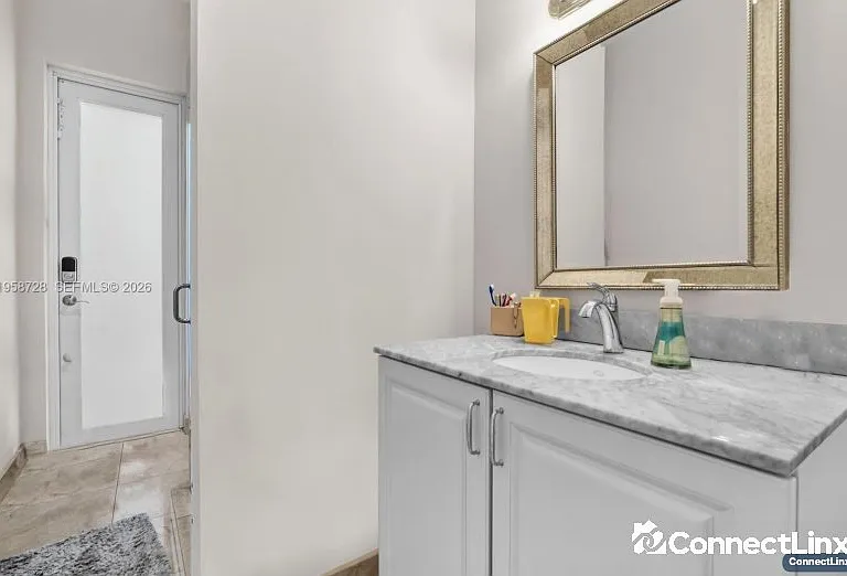 3545 Forest View Cir — Photo 2