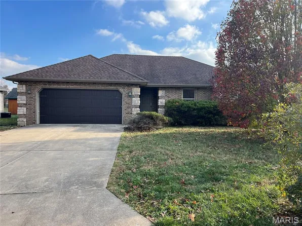 950 E Lily Dr, Ozark, MO 65721