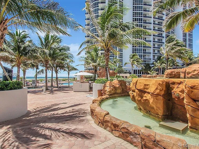 18201 Collins Ave #4209A — Photo 35