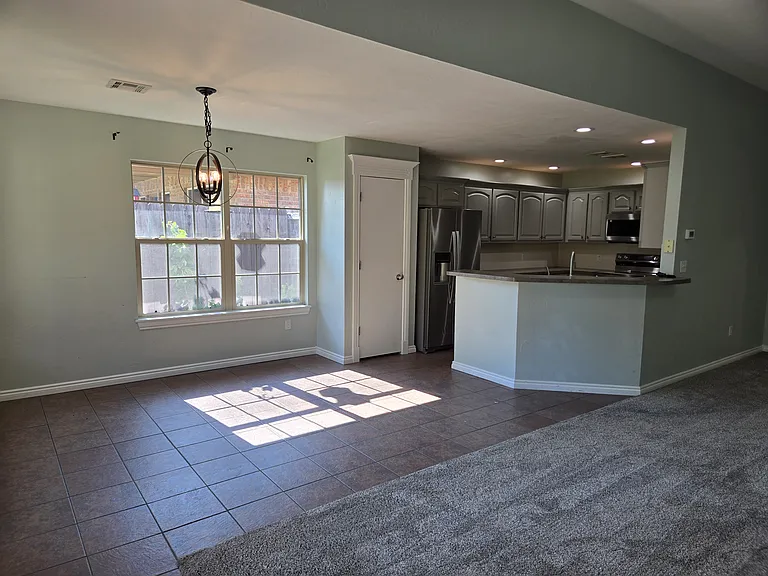 425 Chisholm Crk — Photo 8