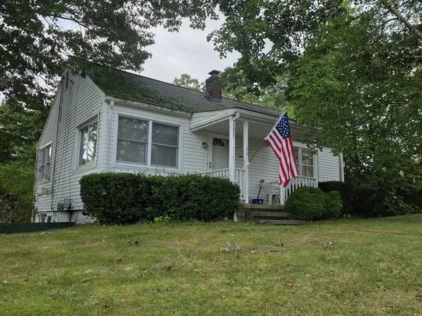 30 Ridgewood Avenue, Waterford, CT 06385
