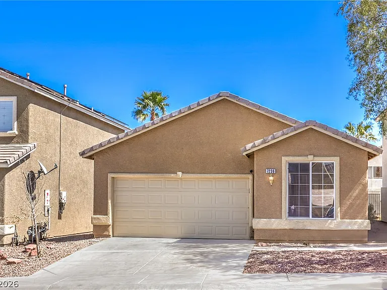 7236 Victoria Oak Ct — Photo 1