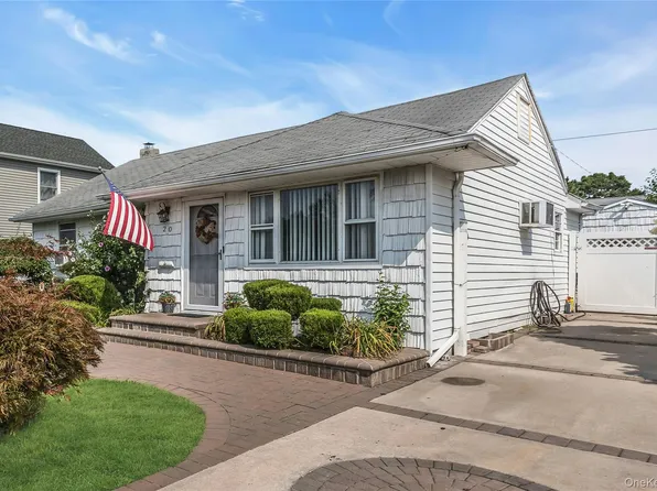 20 Jamaica Avenue, Plainview, NY 11803