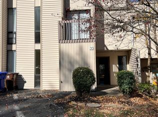 30 Valley Forge Dr, Oak Ridge, TN 37830