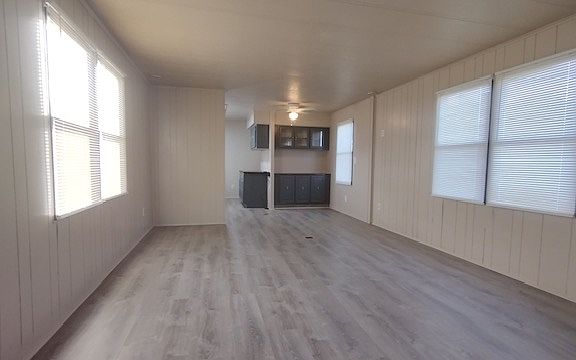 4th image of 1026 Brazos Dr