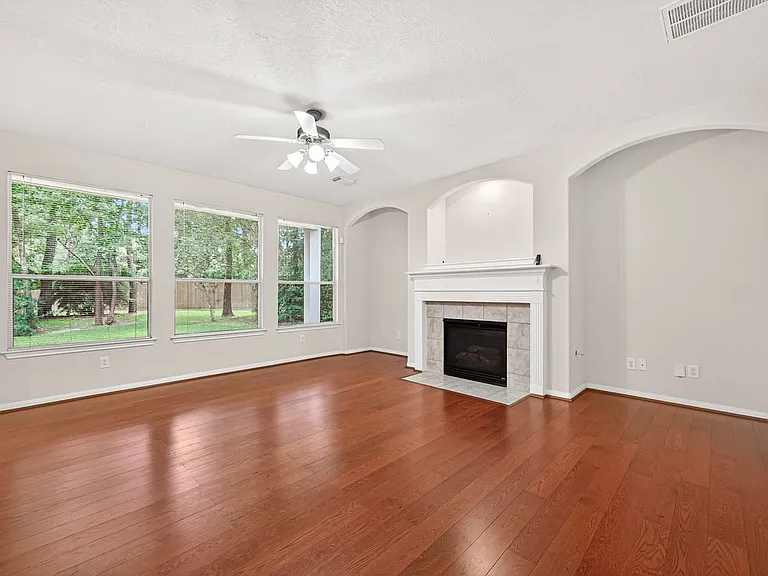 11 Nestlewood Pl — Photo 7