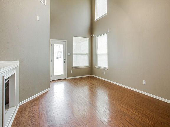 4th image of 1315 Kingston Pl