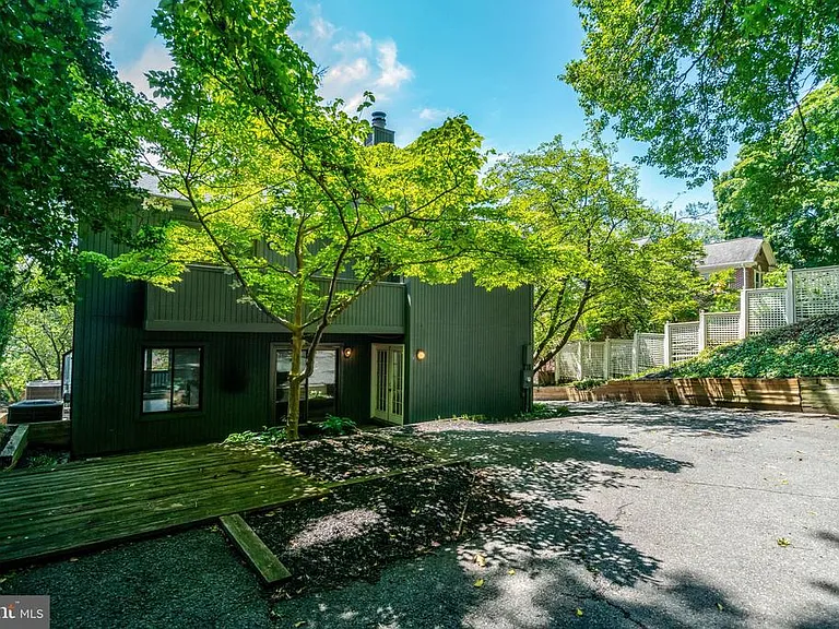 203 W Glendale Ave — Photo 68
