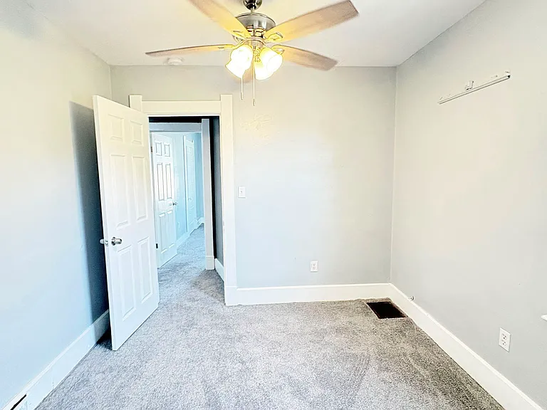 328 Willard St — Photo 22