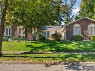 765 Penny Ct, Ballwin, MO 63011