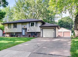 243 Twilite Ter, Circle Pines, MN 55014