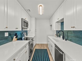 5400 Newcastle Ave APT 12, Encino, CA