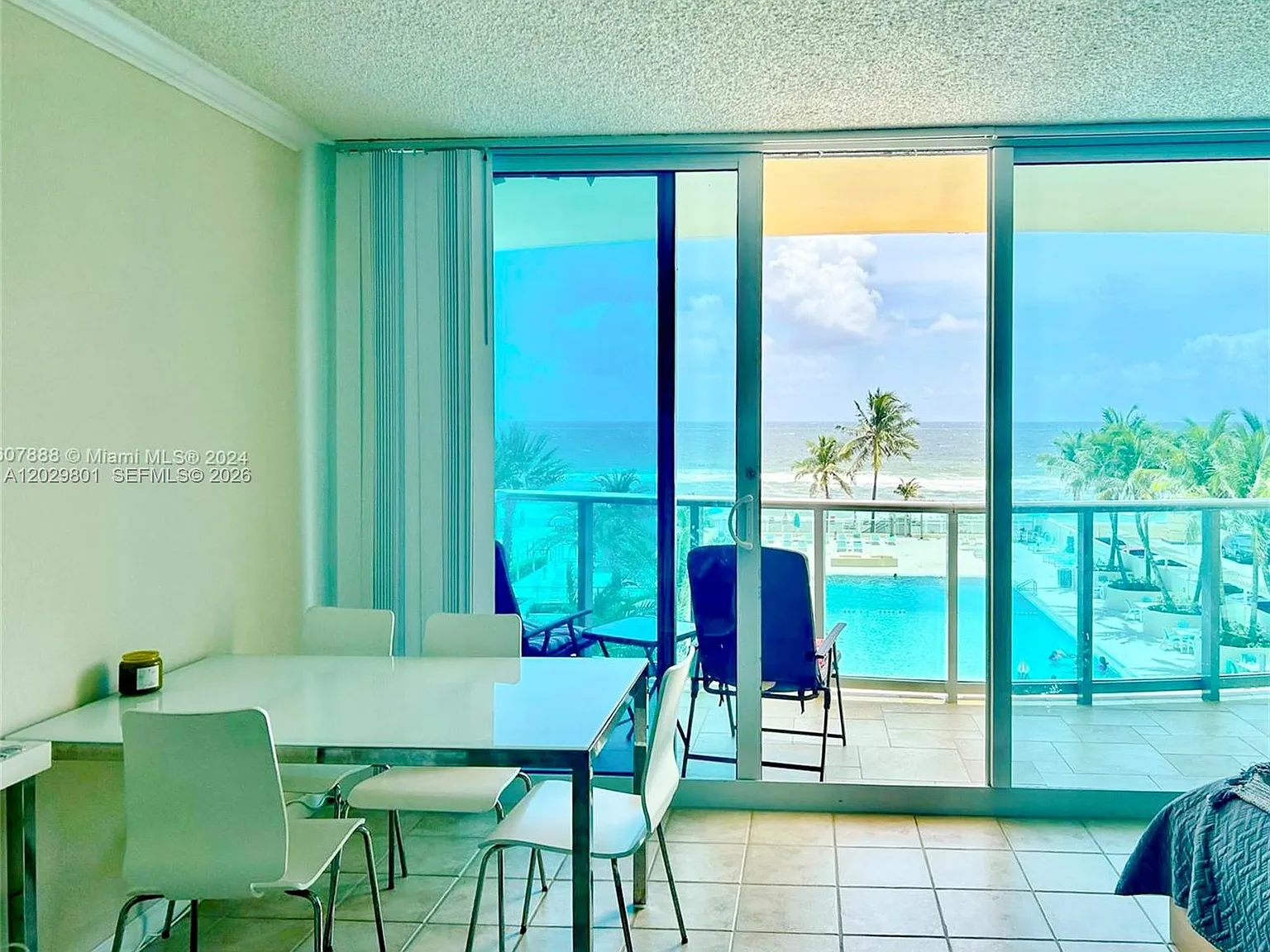Wave Condo — Photo 4