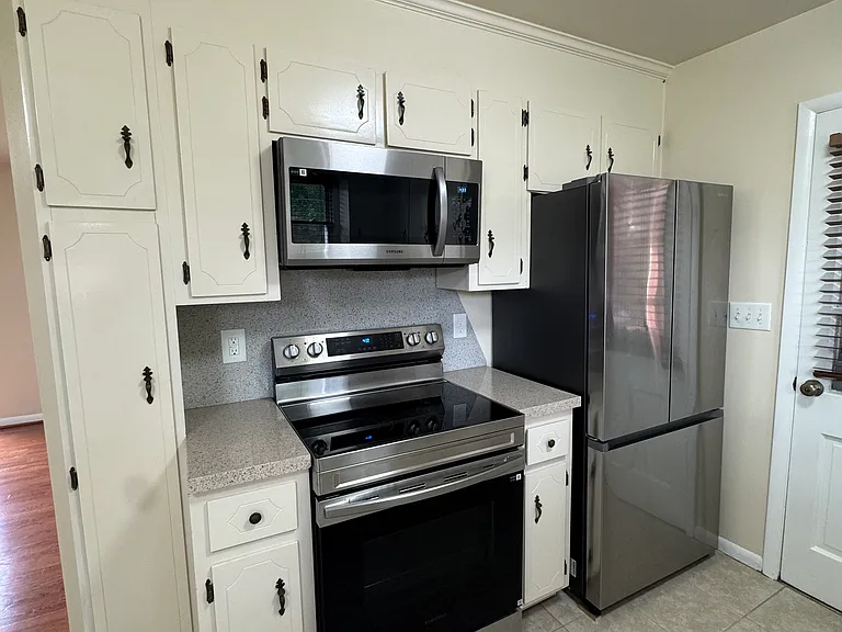 106 Bryant Rd — Photo 7