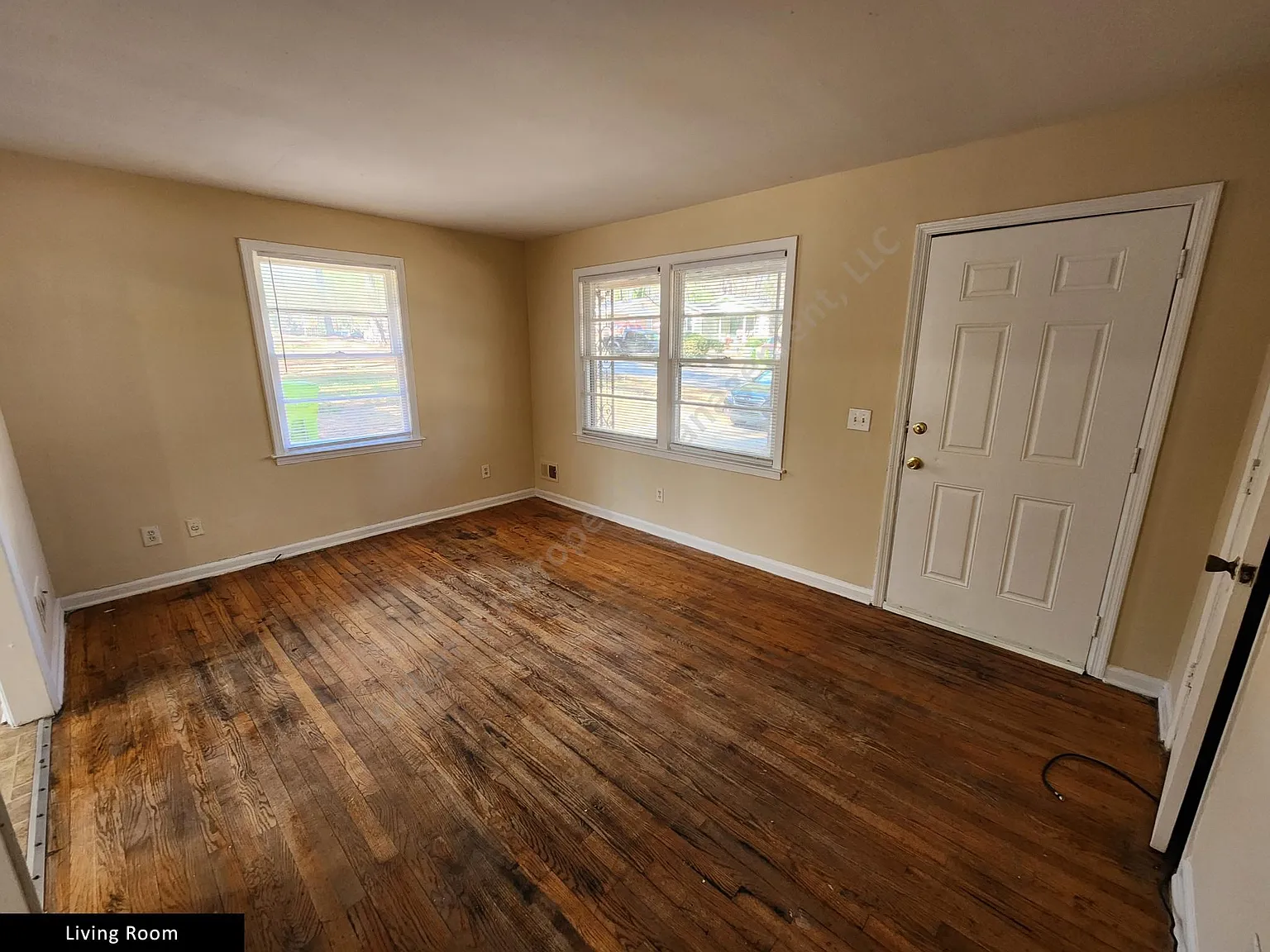 3 bed, 992 sqft, $995 — Photo 3