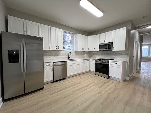 2nd image of 3640 W Fullerton Ave #2