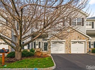 18 Rozalyn Ln #147, South Amboy, NJ 08879