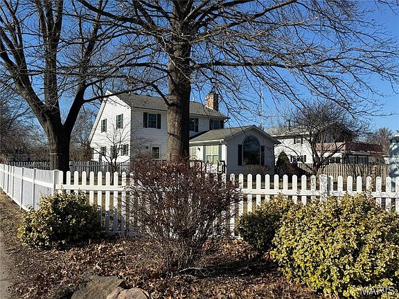 4th image of 804 N Montgomery Ave