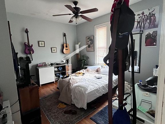 5th image of 733 Parker St #5