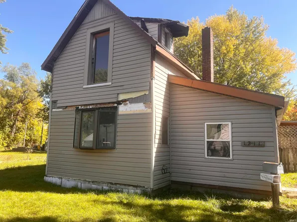 1211 S 24th St, Elwood, IN 46036