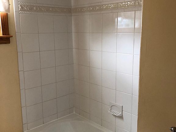 Tiled Shower & Tub 