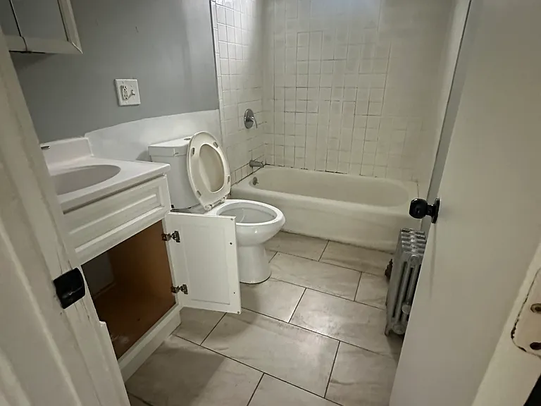 1035 Morris St #2F — Photo 13