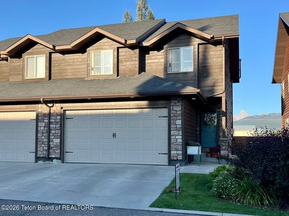 718 Valley Centre Dr #11, Driggs, ID 83422
