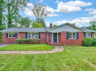 126 Holly Dr, Spartanburg, SC 29301