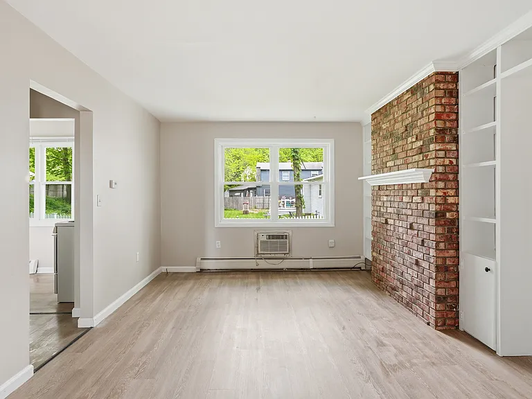 16 Lakewood Pkwy #A — Photo 3