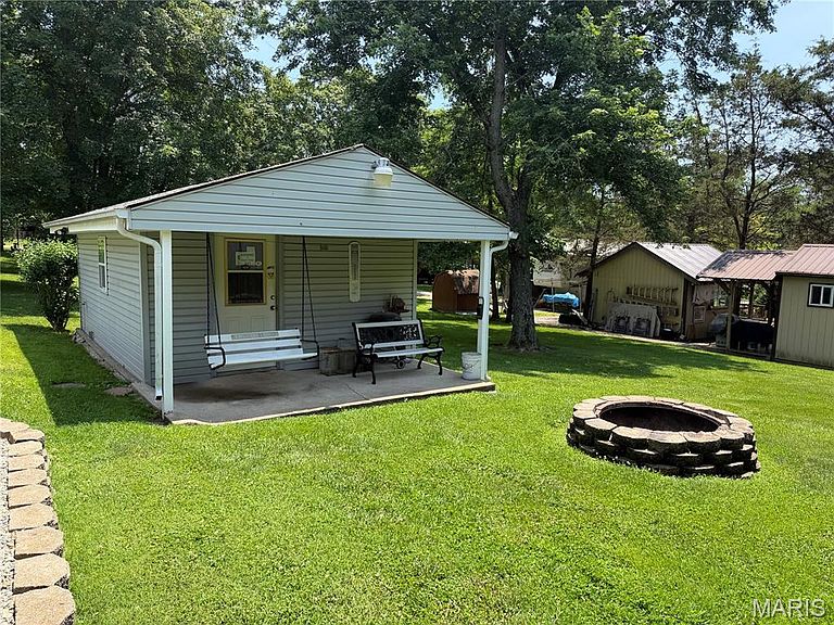 Listing photo 5