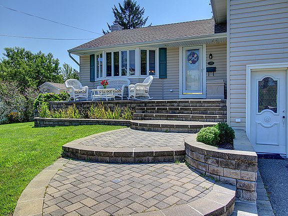 2nd image of 39 Beaumont Ave