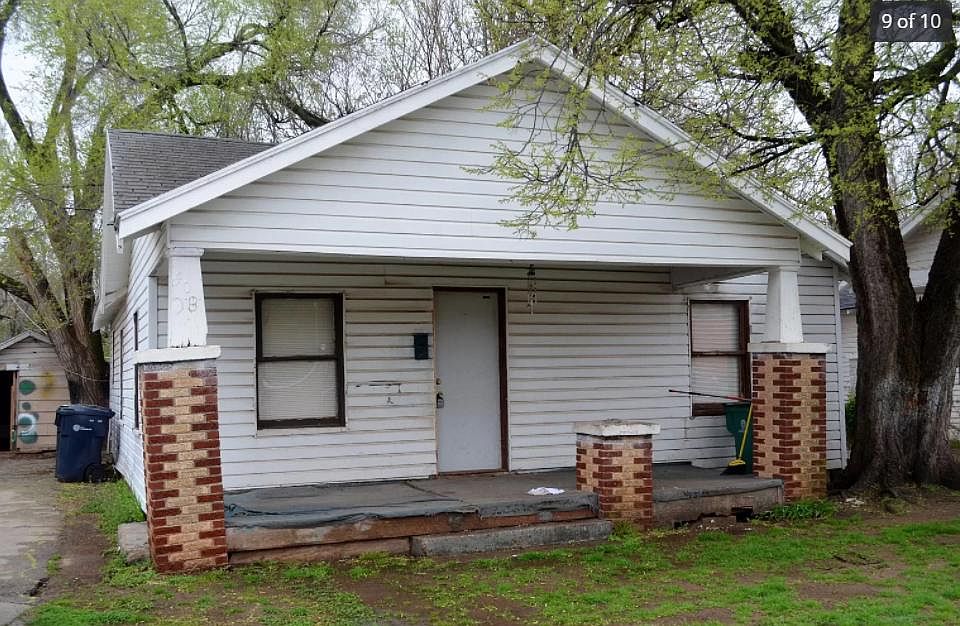 1st image of 408 SW 44th St
