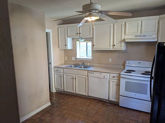 2nd image of 19 W King Ave