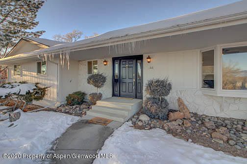1st image of 544 6th Ave W