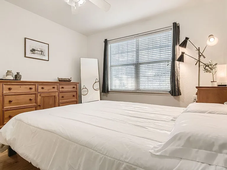 7012 Encanto Trl — Photo 11