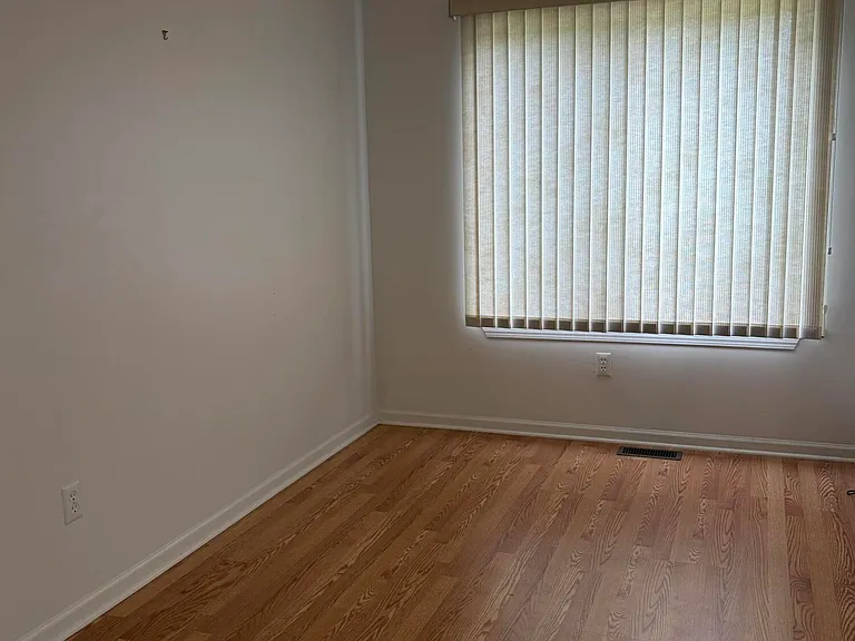 4171 Inglewood Dr — Photo 6