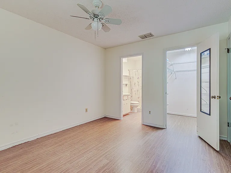 205 N Trout Ave — Photo 13