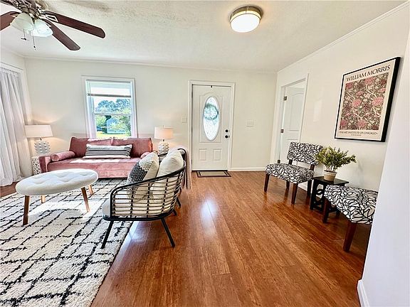 4th image of 8 Bethel Rd