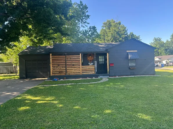 326 Circle Dr NW, Miami, OK 74354