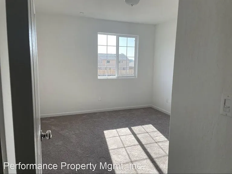 6698 E Adena Ave — Photo 6