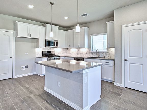 7th image of this home