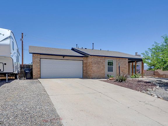 4th image of 4937 Chromium Dr NE