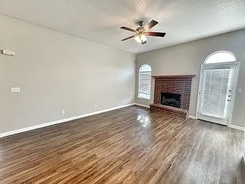521 Woodlake Dr — Photo 6
