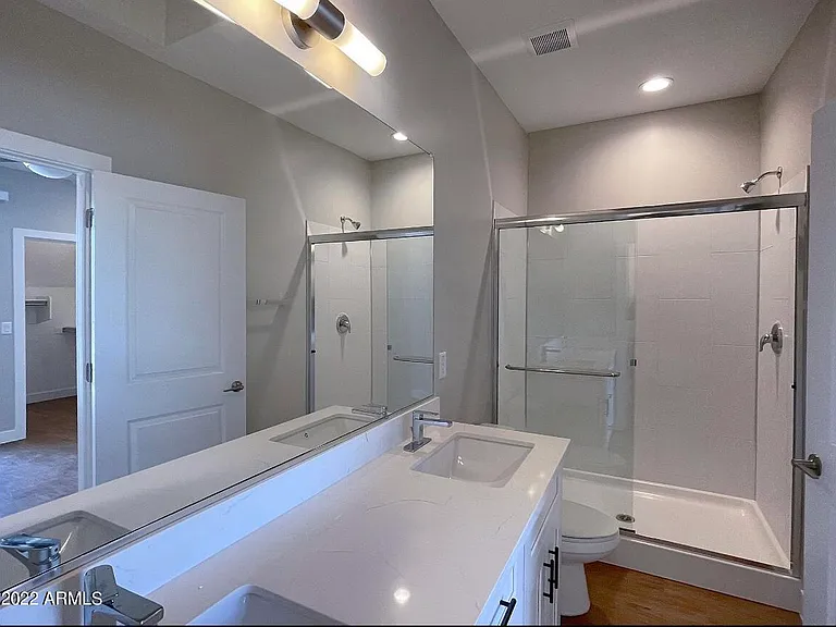 3215 E Flower St #13 — Photo 55